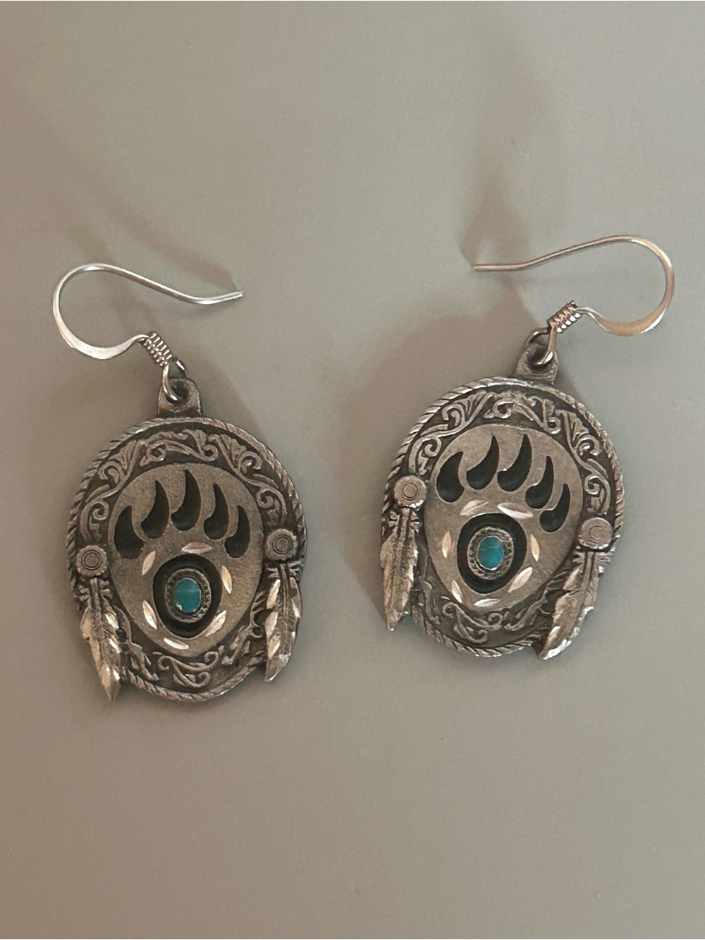 Siskiyou Native American Turquoise‎ Bear Feather Pierced Dangle Earrings Tribal